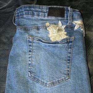 Embroidery Detail L & B Jeans